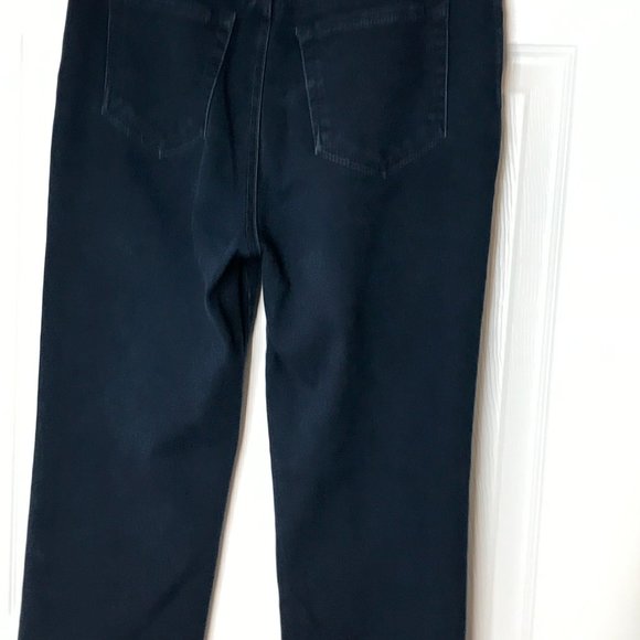 Gloria Vanderbilt Jeans | Dark Wash | Size 8 - Picture 6 of 9
